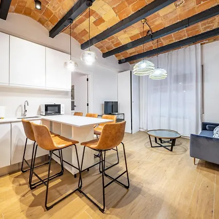 Apartment Bebarceloner Eixample - 4 Bedrooms *
