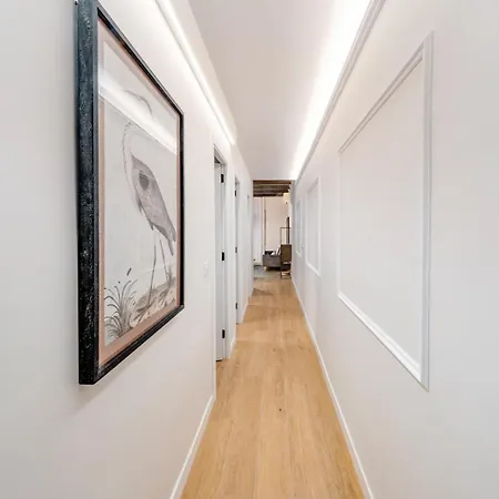 Bebarceloner Eixample - 4 Bedrooms Apartment